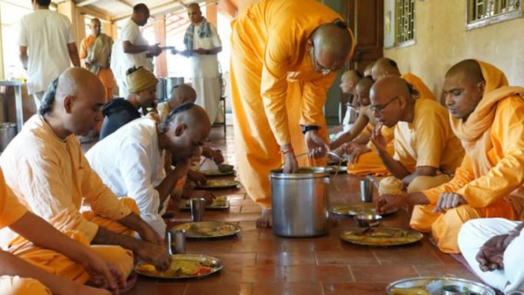 Vaishnav Prasadam Seva